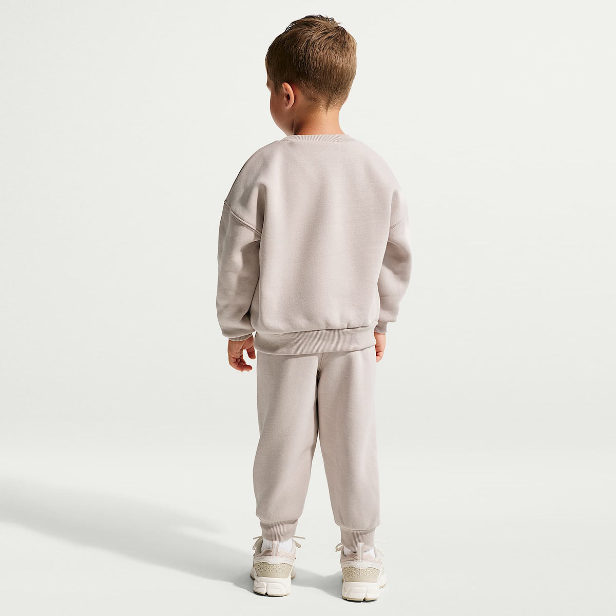 Conjunto de 2 piezas de sudadera de cuello redondo de tejido Fleece Multisport infantil Nike Sportswear – Gris partícula – vista 7