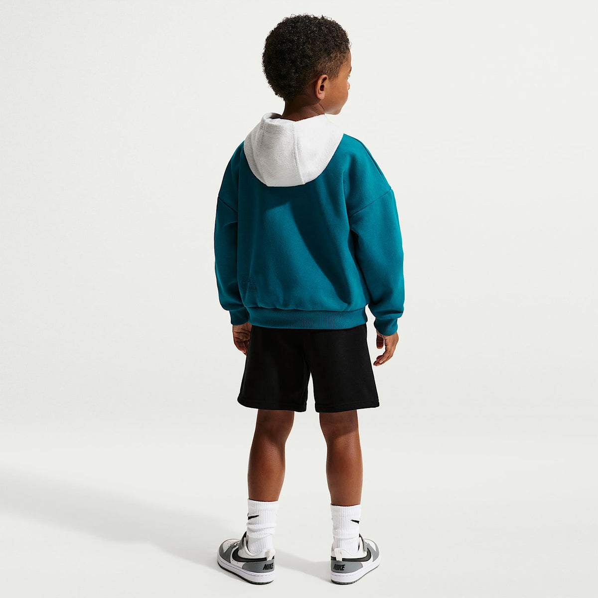 Shorts de tejido Fleece Multisport para niños talla pequeña Nike Sportswear – Negro – vista 5