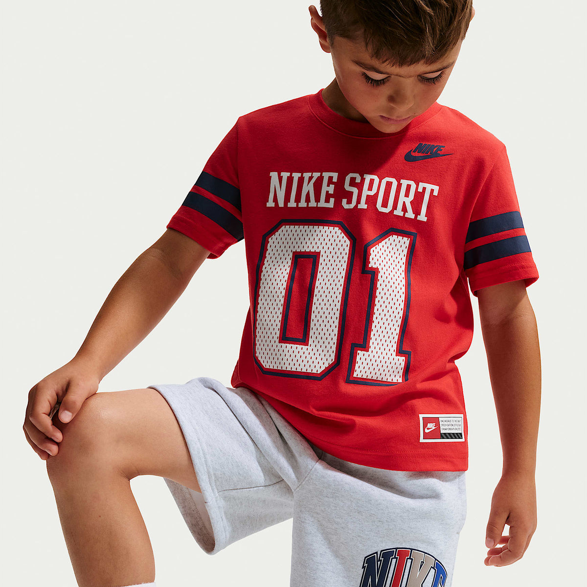 Shorts de tejido Fleece Multisport para niños talla pequeña Nike Sportswear – Abedul jaspeado – vista 4