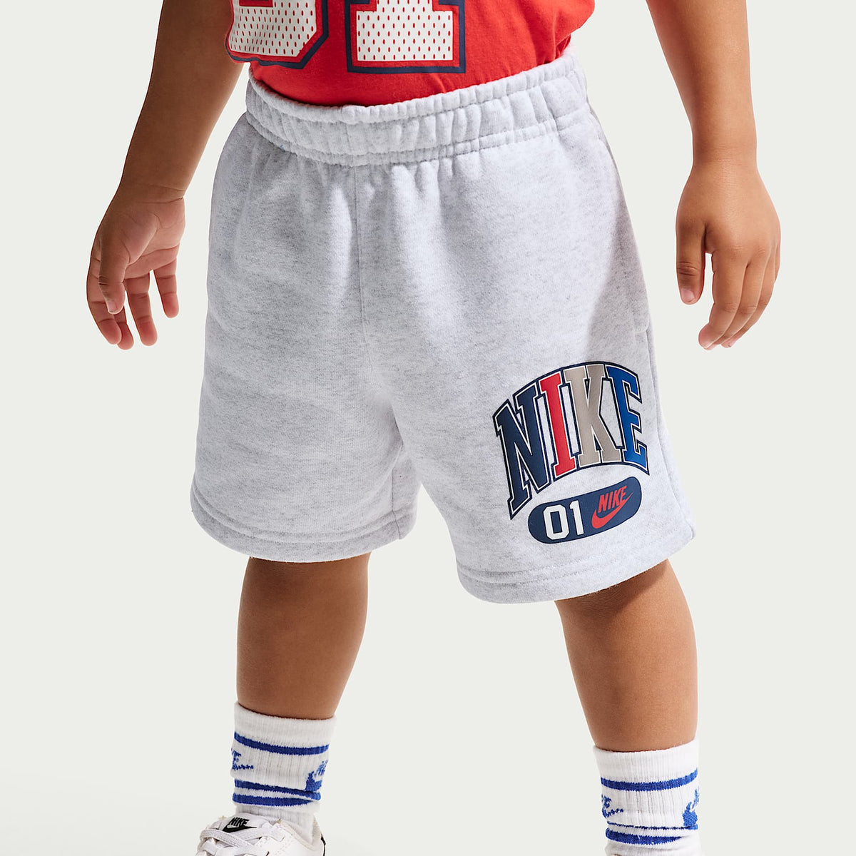 Shorts de tejido Fleece Multisport infantil Nike Sportswear – Abedul jaspeado – vista 2
