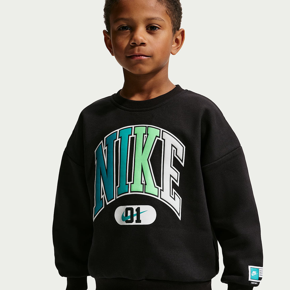 Sudadera de cuello redondo de tejido Fleece Multisport para niños talla pequeña Nike Sportswear – Negro – vista 1