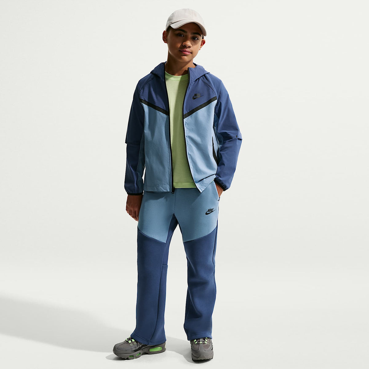 Pantalones con dobladillo abierto para niños talla grande Nike Sportswear Tech Fleece – Azul marino místico/Azul de trabajo/Negro/Negro – vista 1