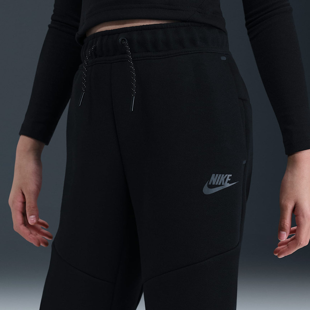 Pantalones con dobladillo abierto para niños talla grande Nike Sportswear Tech Fleece – Negro/Negro – vista 3