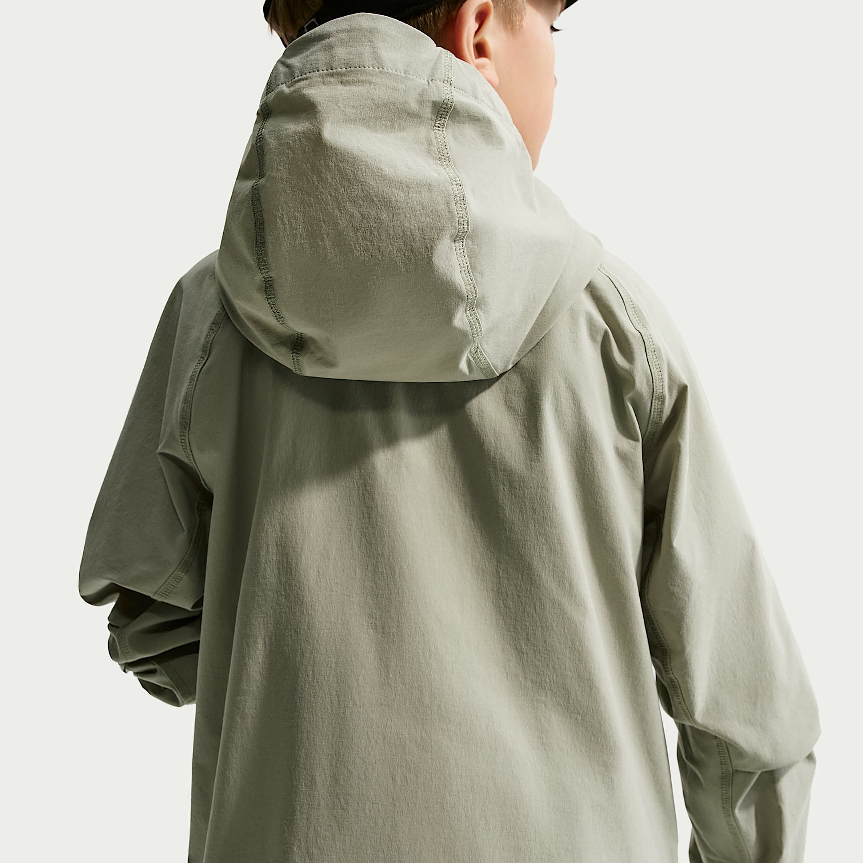 Chamarra de tejido Woven para niños talla grande Nike Tech – Niebla pícea/Negro – vista 2