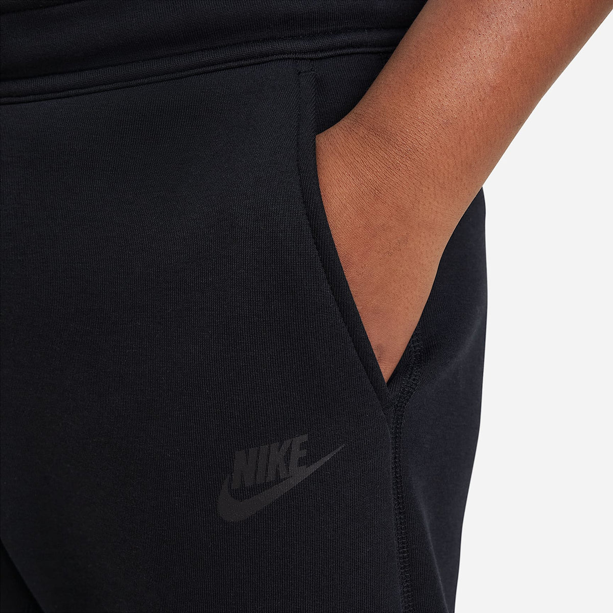 Pantalones para niños talla grande Nike Sportswear Tech Fleece – Negro/Negro/Negro – vista 4