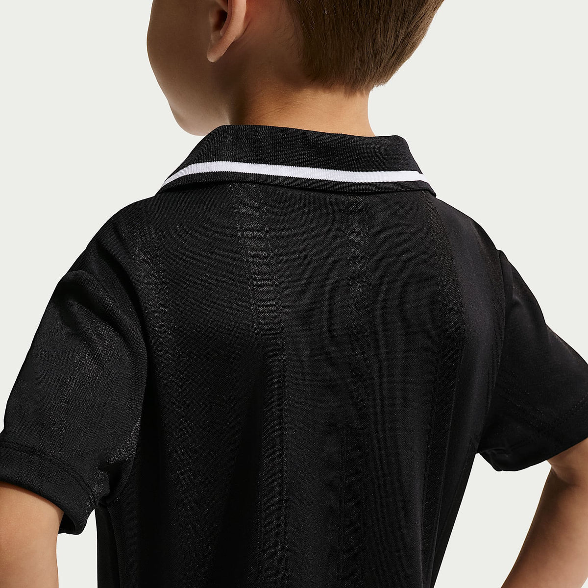 Conjunto de 2 piezas Victory Lap con shorts de malla infantil Nike Sportswear – Negro – vista 3