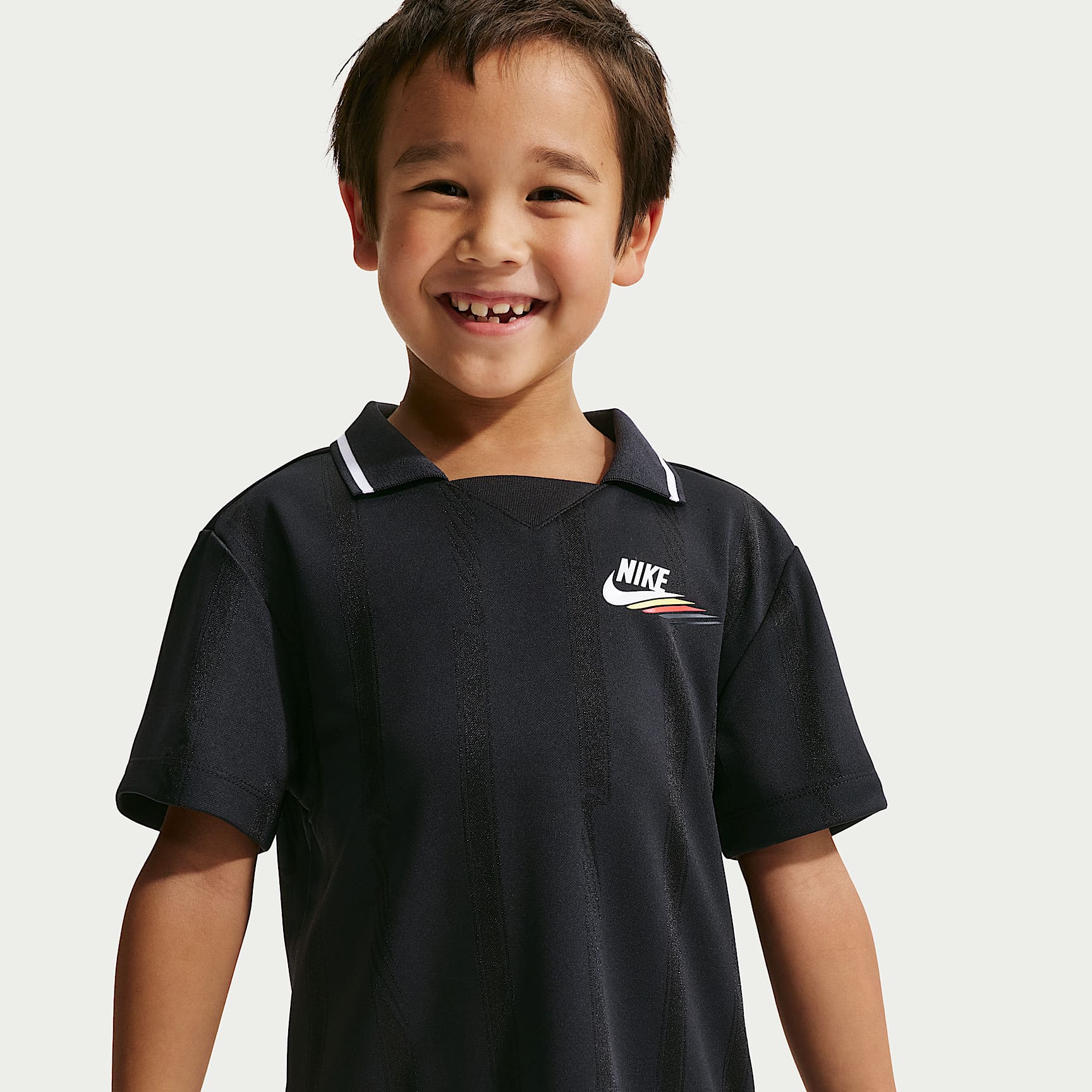 Conjunto de 2 piezas con shorts de malla Victory Lap para niños talla pequeña Nike Sportswear – Negro – vista 2