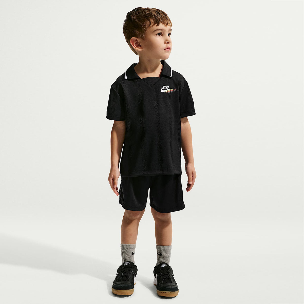 Conjunto de 2 piezas Victory Lap con shorts de malla infantil Nike Sportswear – Negro – vista 1