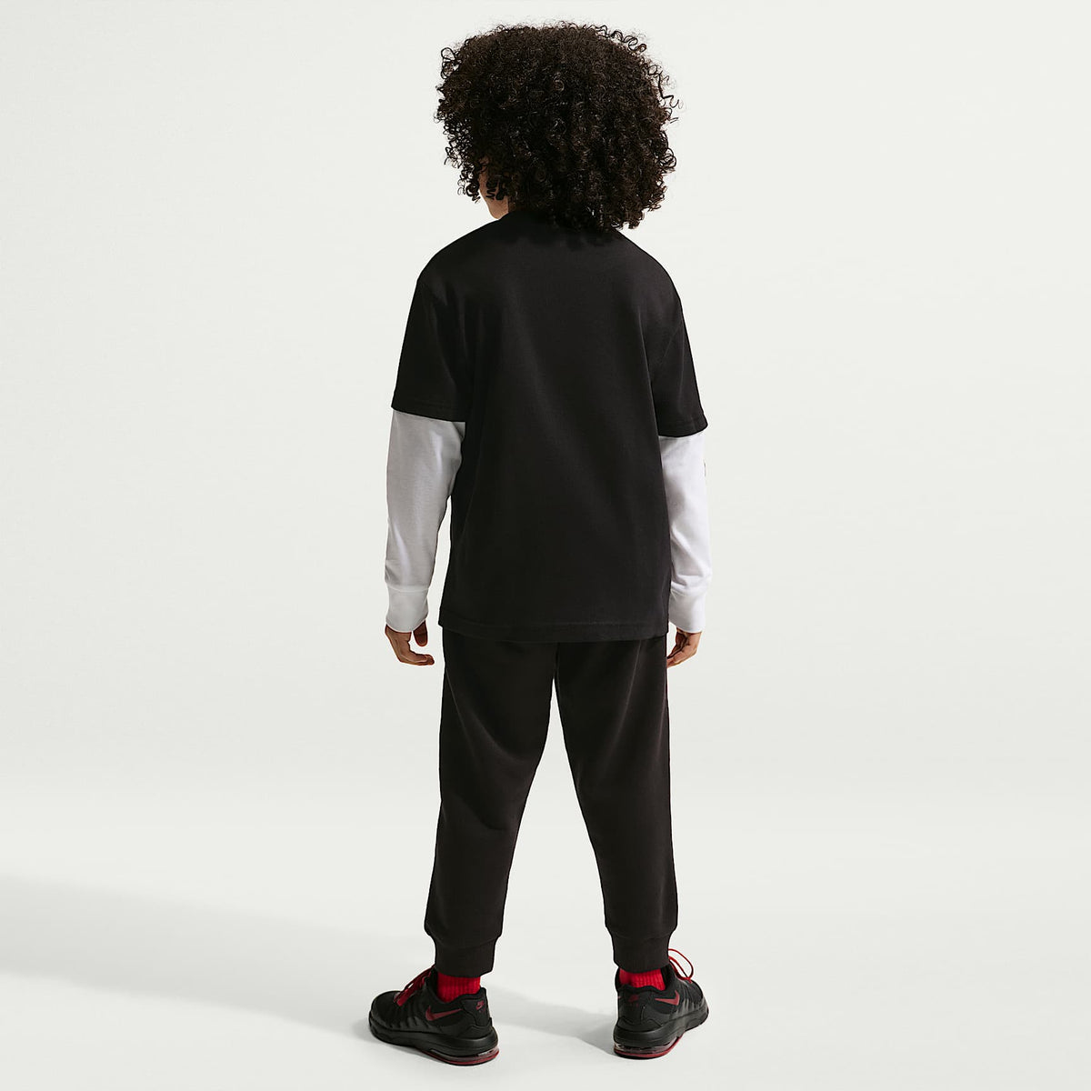 Playera Victory Lap de dos capas para niños talla pequeña Nike Sportswear – Negro – vista 5