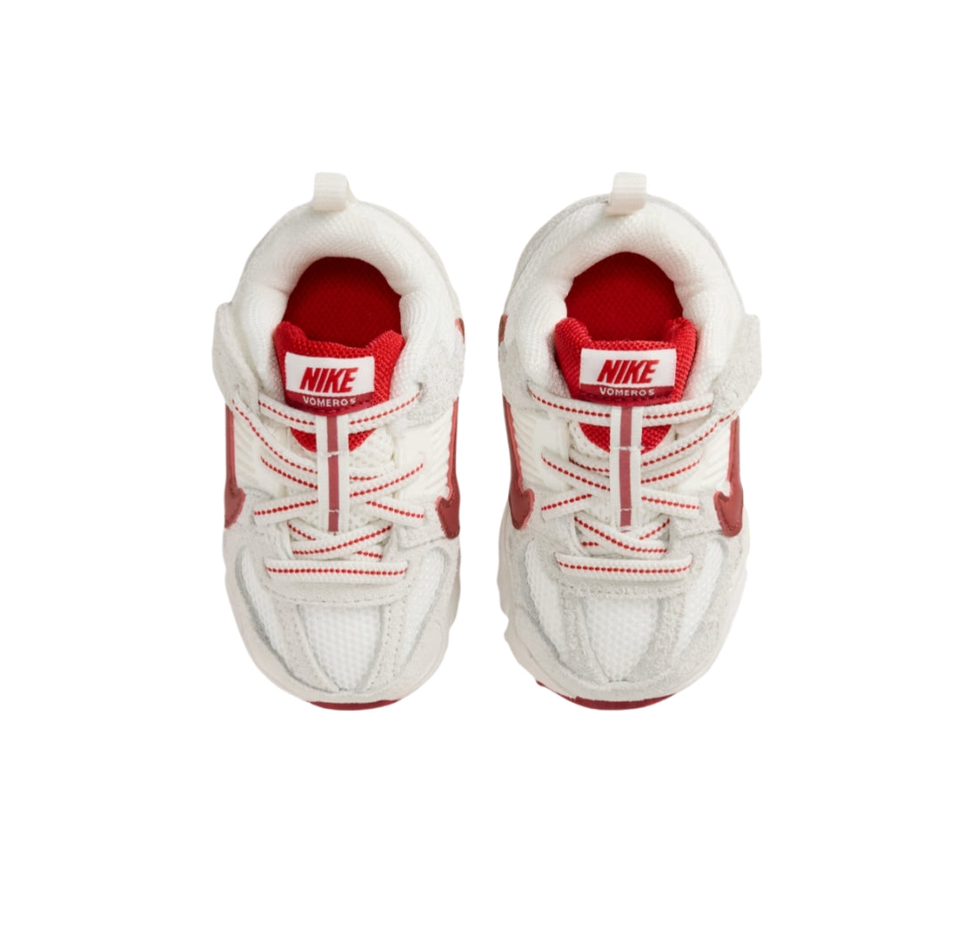 Nike Vomero 5 SE