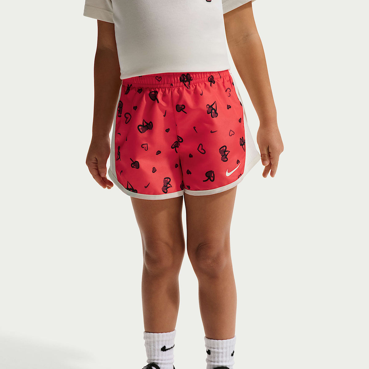 Conjunto de 2 piezas Tempo estampado para niños talla pequeña Nike Cherry – Rojo universitario – vista 4