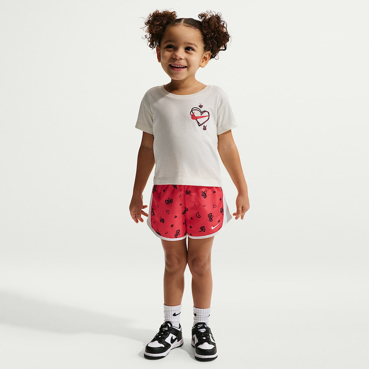 Conjunto de 2 piezas Tempo estampado para niños talla pequeña Nike Cherry – Rojo universitario – vista 1