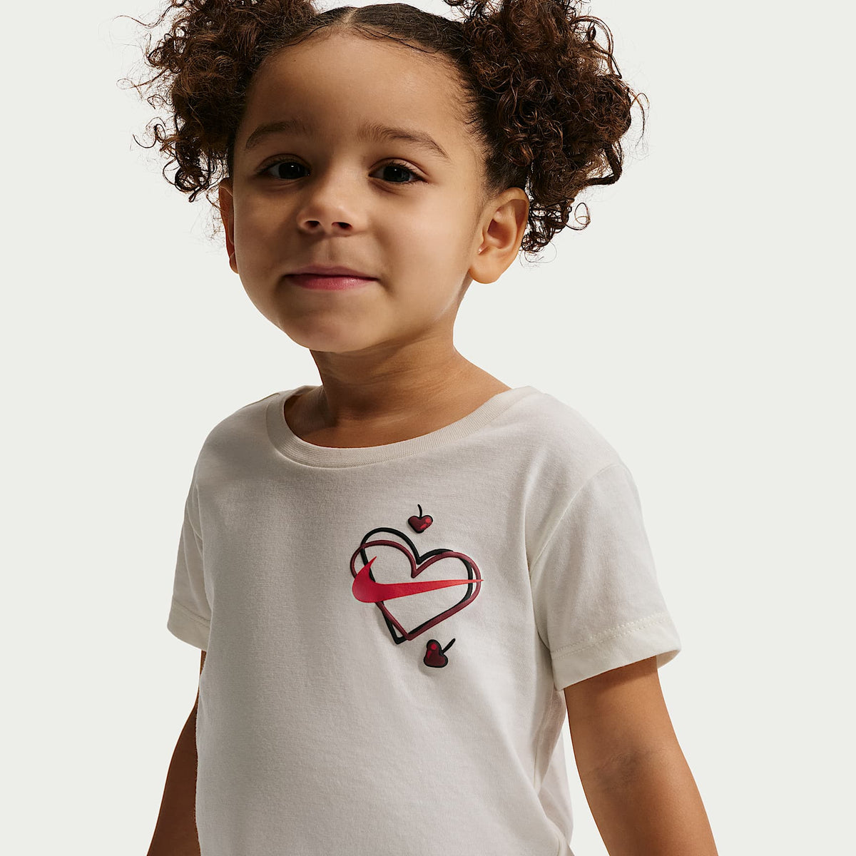 Conjunto de 2 piezas Tempo estampado para niños talla pequeña Nike Cherry – Rojo universitario – vista 2