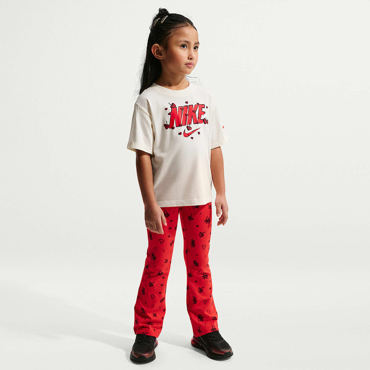 Playera de corte cuadrado para niños talla pequeña Nike Cherry – Marrón – vista 4