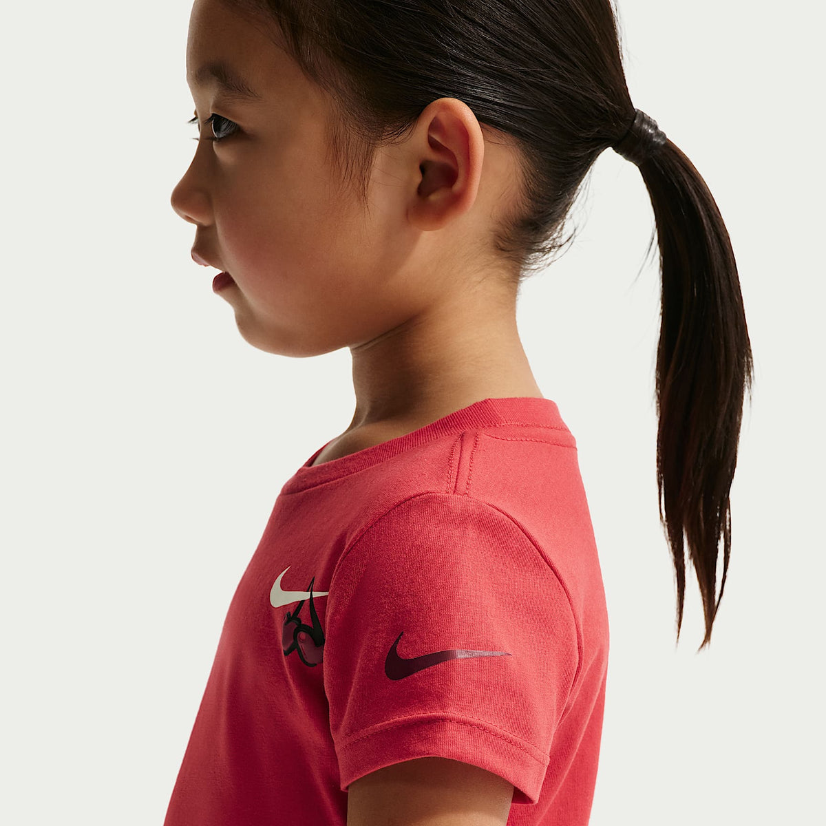 Playera Ringlet infantil Nike Cherry – Rojo universitario – vista 2