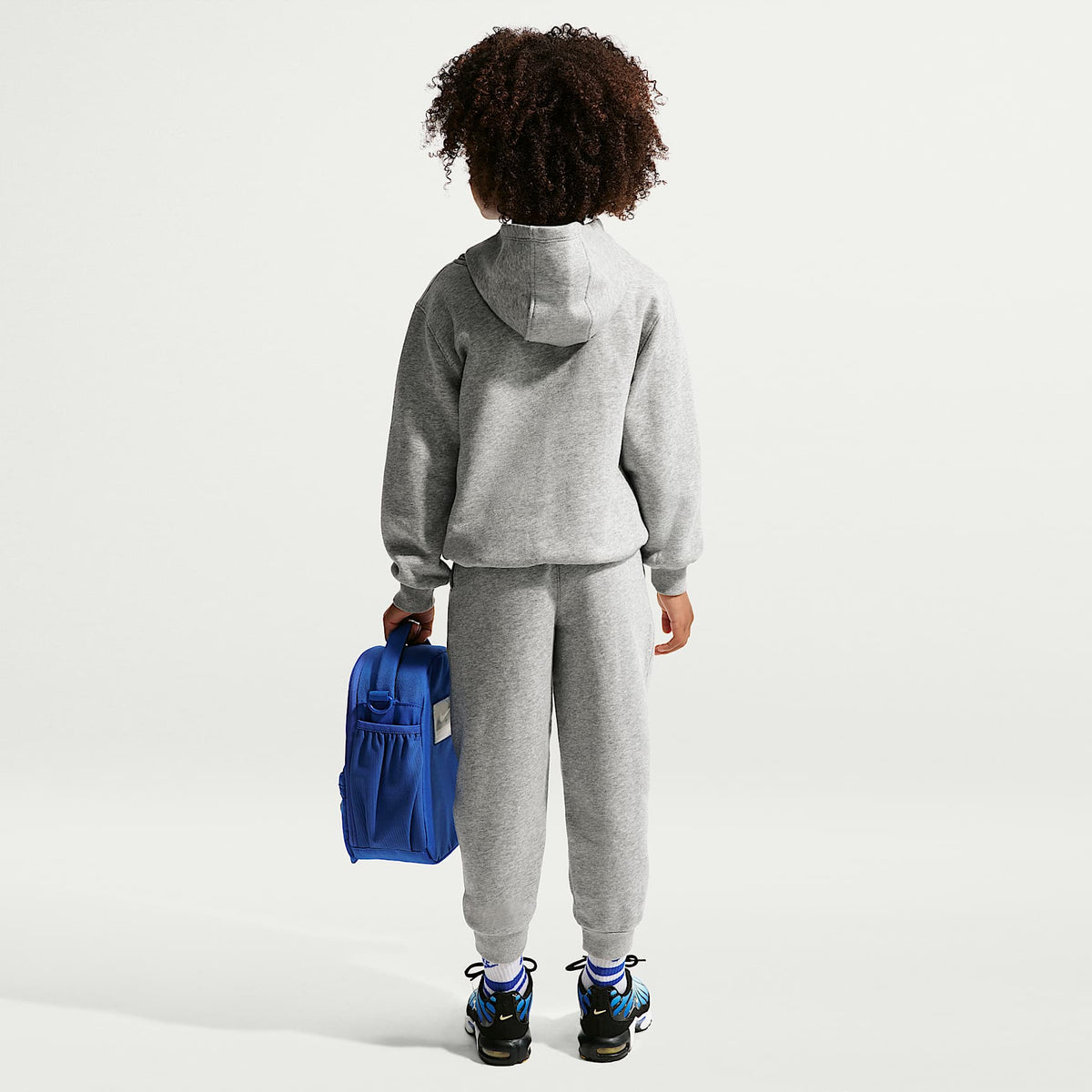 Pantalones de entrenamiento para niños talla pequeña Nike Club Chenille – Gris oscuro jaspeado – vista 6
