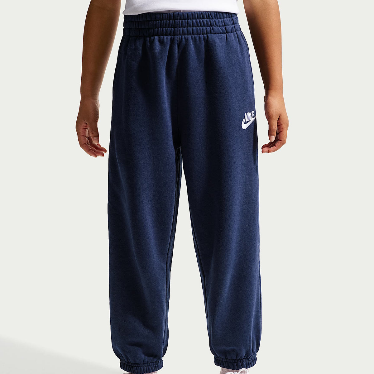 Conjunto de 2 piezas oversized para niños talla pequeña Nike Club Fleece – Azul marino medianoche – vista 4