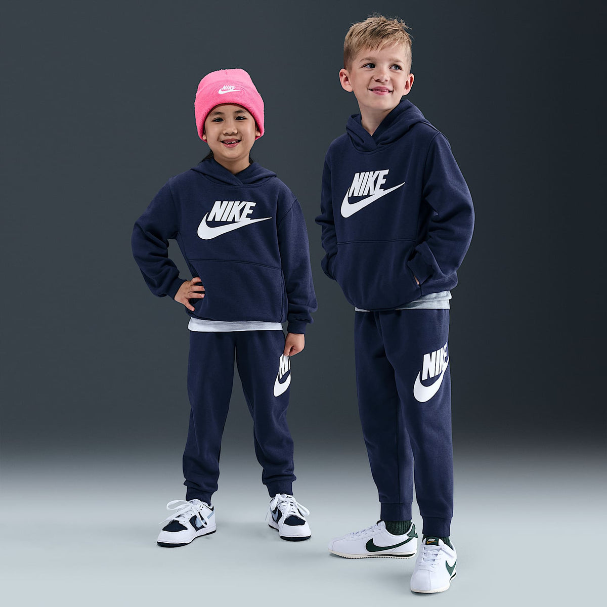 Conjunto de 2 piezas Club Fleece para niños talla pequeña Nike – Azul marino medianoche – vista 1