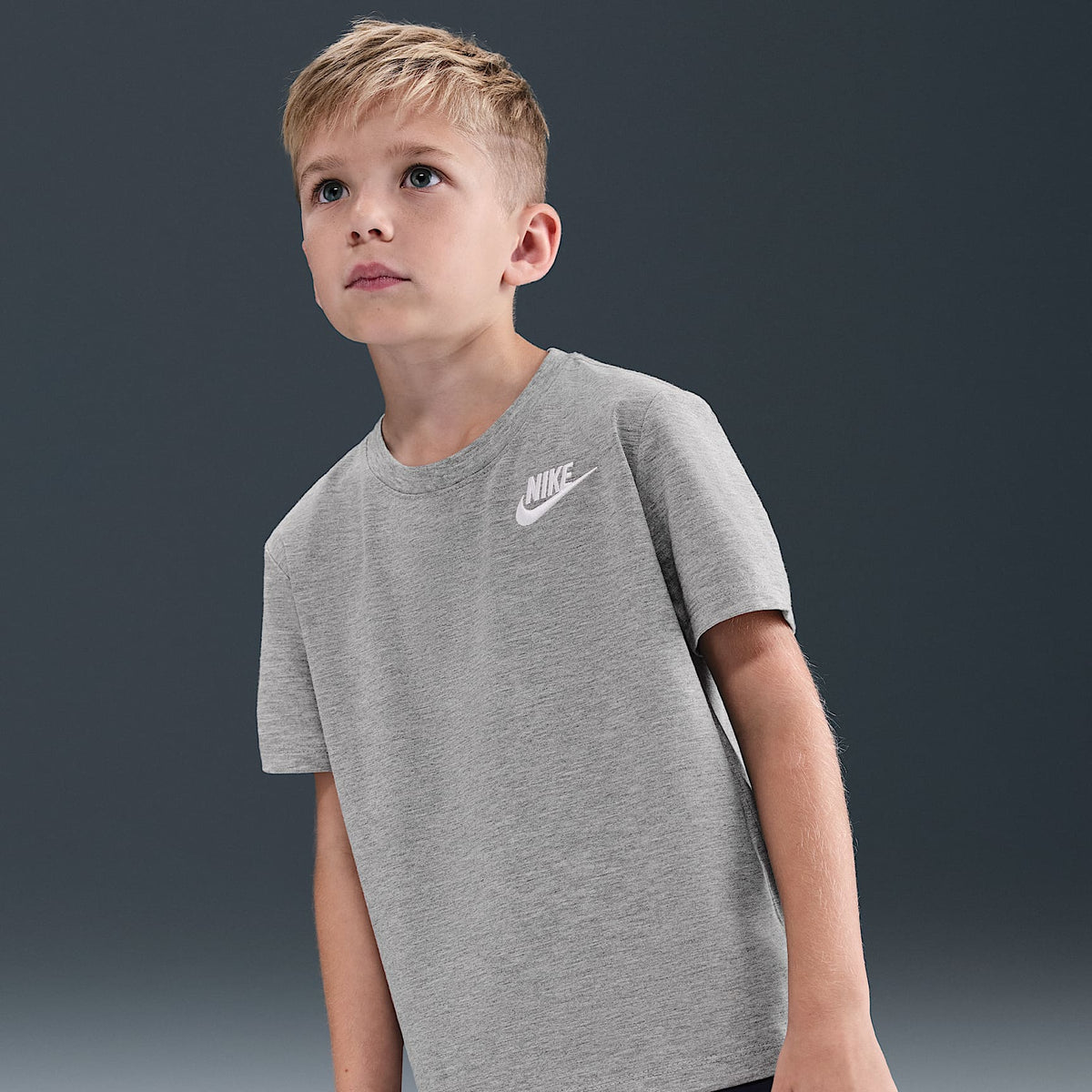 Conjunto de 2 piezas con shorts de tejido Knit Club para niños talla pequeña Nike – Azul marino medianoche – vista 2