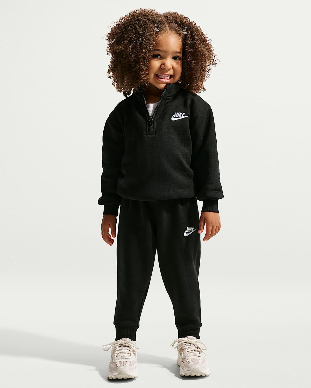 Conjunto Nike Club Fleece 2-Piece Quarter-Zip 76N595-023 para Niños