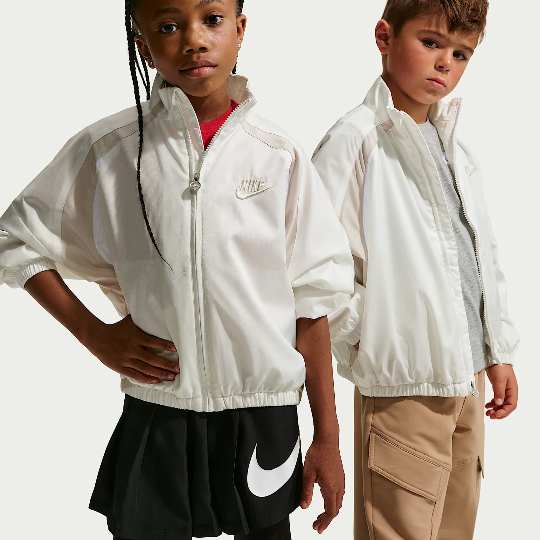 Chamarra sin gorro de colores contrastantes Nike para niños talla pequeña – Vela – vista 1