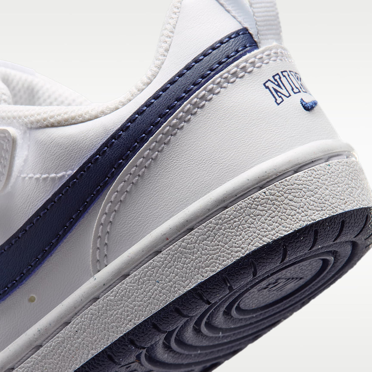 Nike Court Borough Low – Blanco/Azul marino medianoche – vista 8