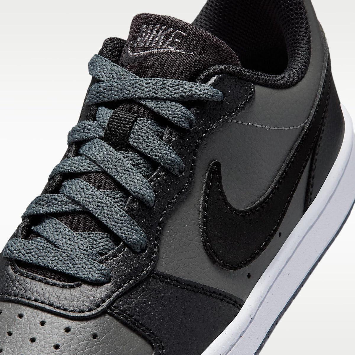 Nike Court Borough Low – Gris hierro/Blanco/Negro – vista 7