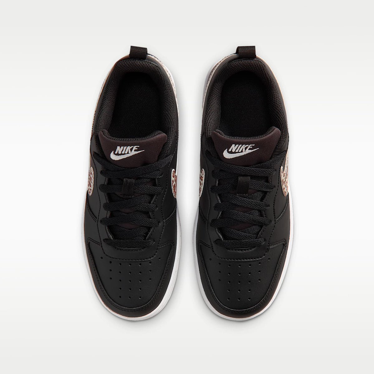 Nike Court Borough Low – Negro/Blanco – vista 4