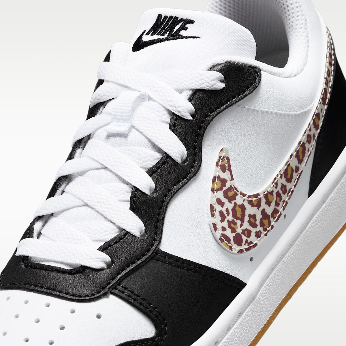 Nike Court Borough Low – Negro/Blanco/Marrón medio goma/Blanco – vista 7