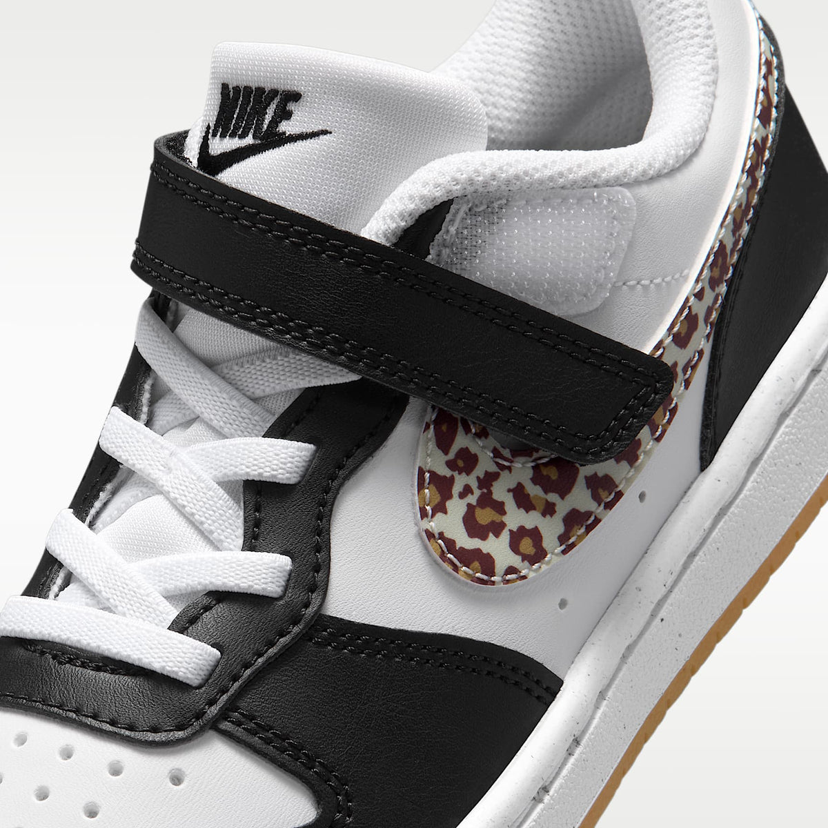 Nike Court Borough Low – Negro/Blanco/Marrón medio goma/Blanco – vista 7