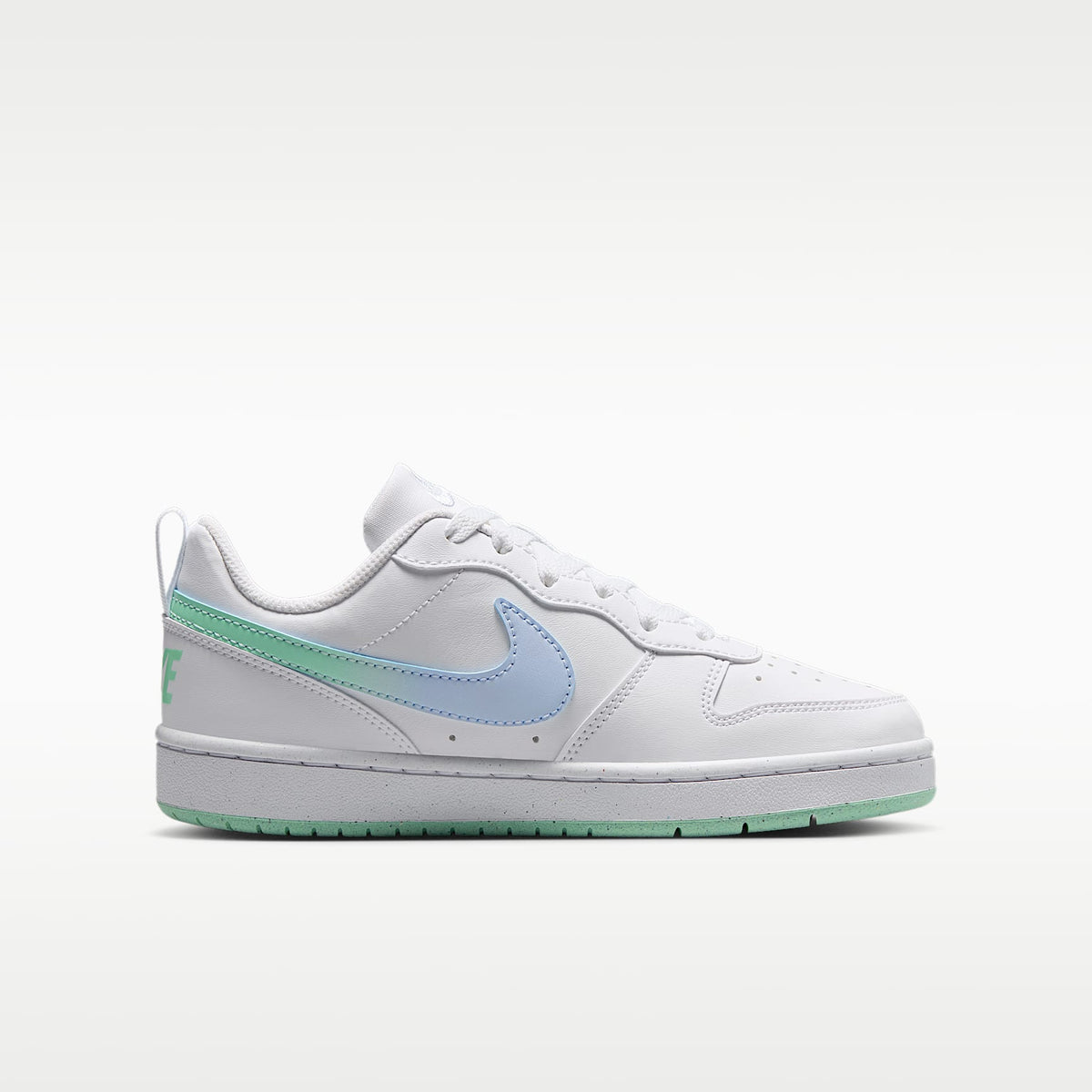 Nike Court Borough Low – Blanco/Gris fútbol/Verde ártico – vista 3