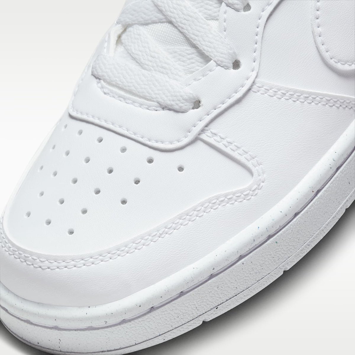 Nike Court Borough Low Recraft – Blanco/Blanco/Blanco – vista 7