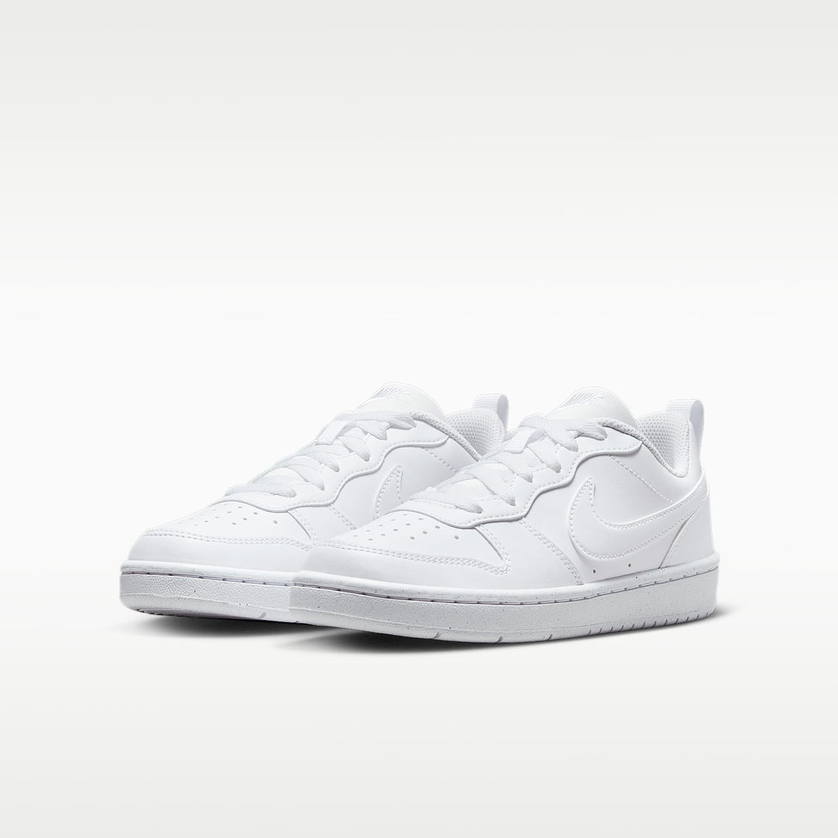 Nike Court Borough Low Recraft – Blanco/Blanco/Blanco – vista 5