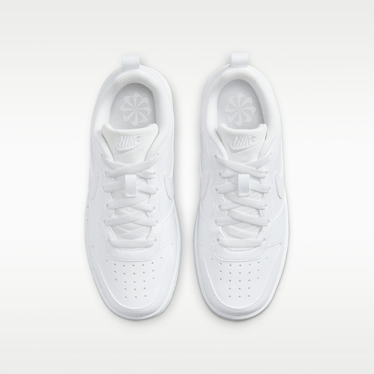 Nike Court Borough Low Recraft – Blanco/Blanco/Blanco – vista 4
