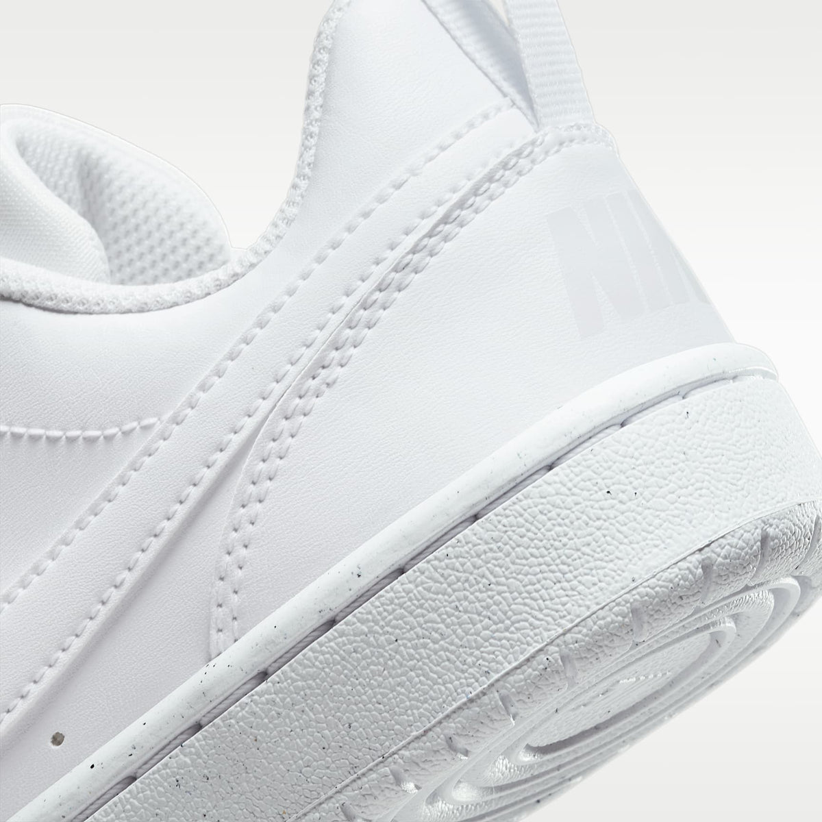 Nike Court Borough Low Recraft – Blanco/Blanco/Blanco – vista 8