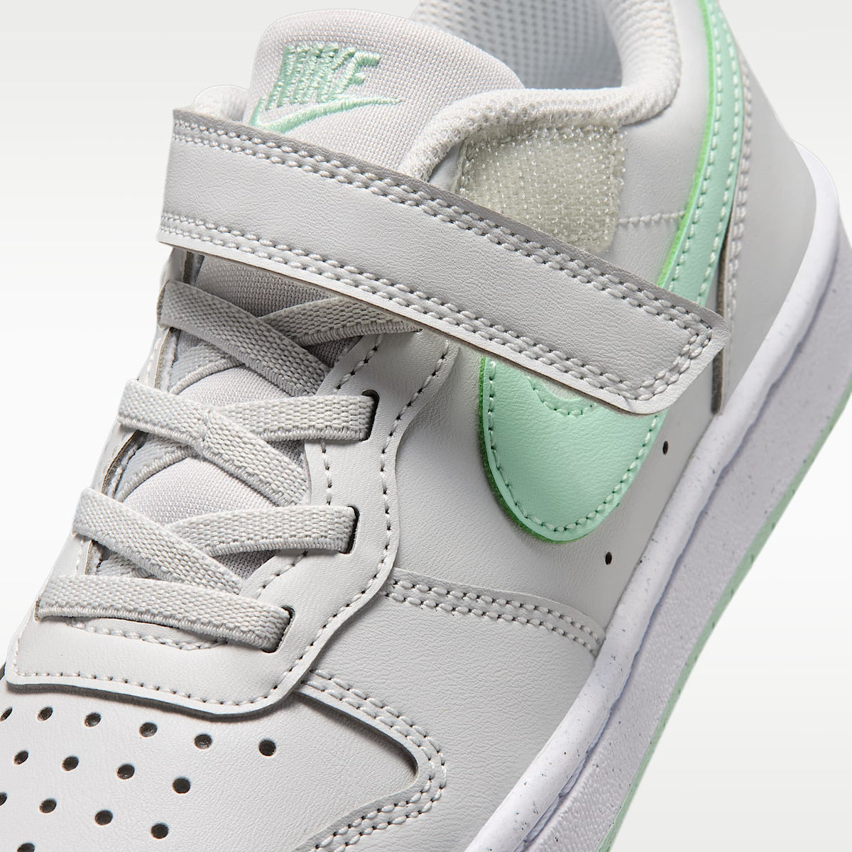Nike Court Borough Low Recraft – Polvo fotón/Blanco/Verde ártico – vista 7