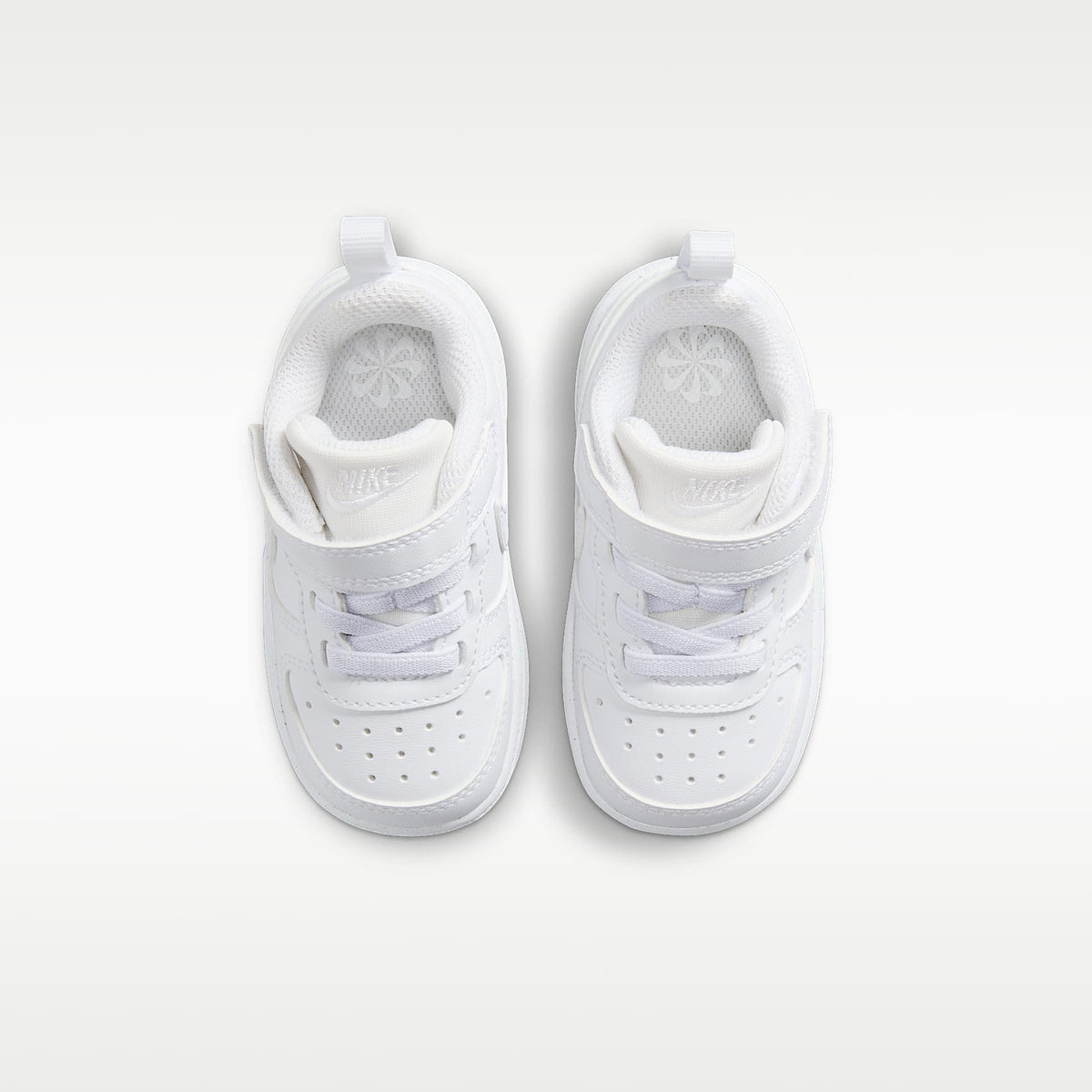 Nike Court Borough Low Recraft – Blanco/Blanco/Blanco – vista 4