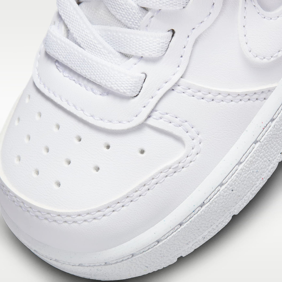 Nike Court Borough Low Recraft – Blanco/Blanco/Blanco – vista 7