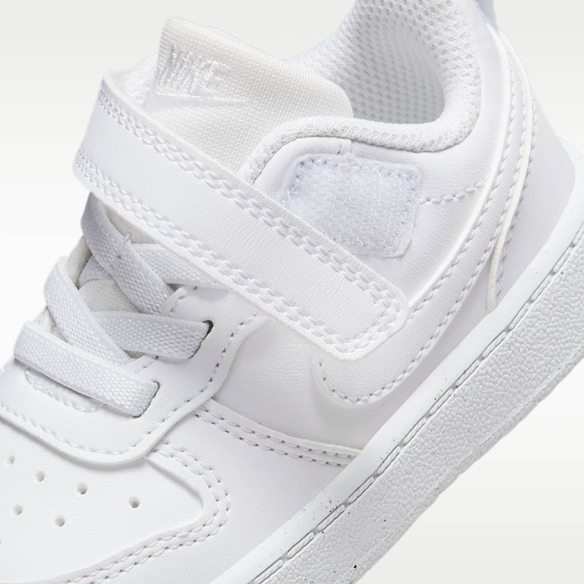 Nike Court Borough Low Recraft – Blanco/Blanco/Blanco – vista 8