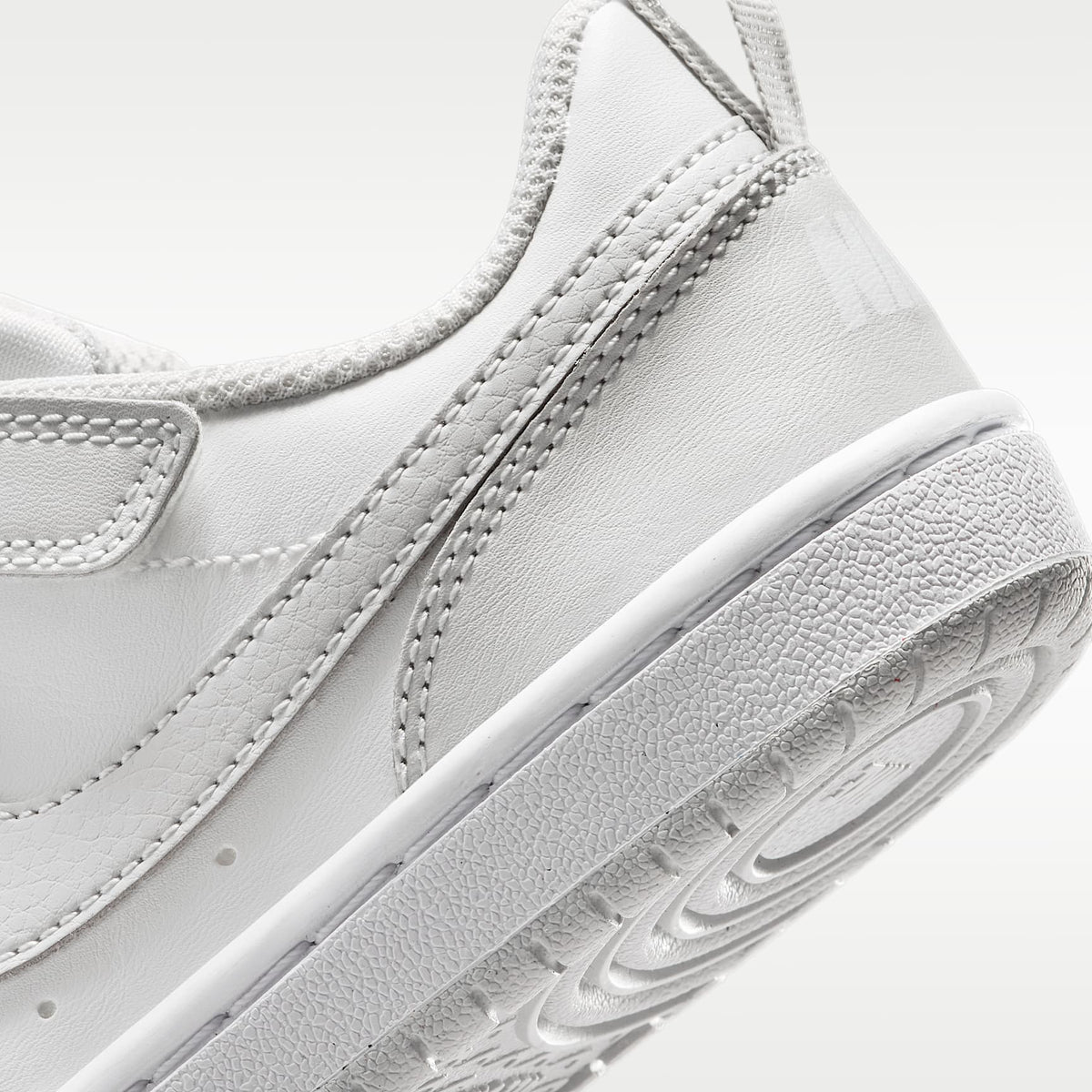 Nike Court Borough Low – Blanco cáscara de huevo/Blanco/Gris niebla – vista 8