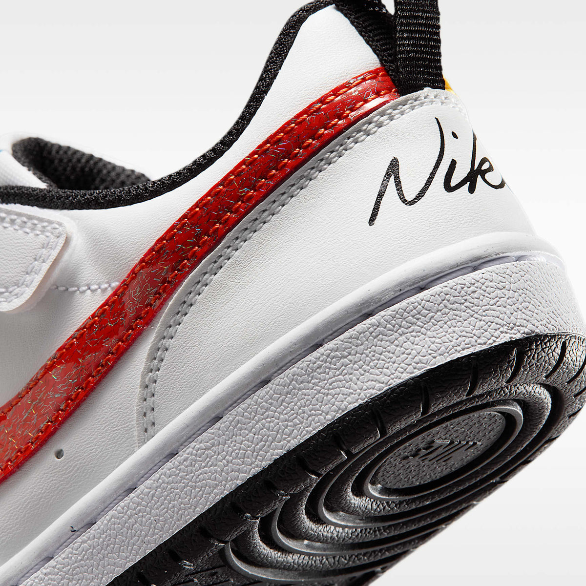 Nike Court Borough Low – Blanco/Rojo picante/Voltio ligero/Azul corriente – vista 8