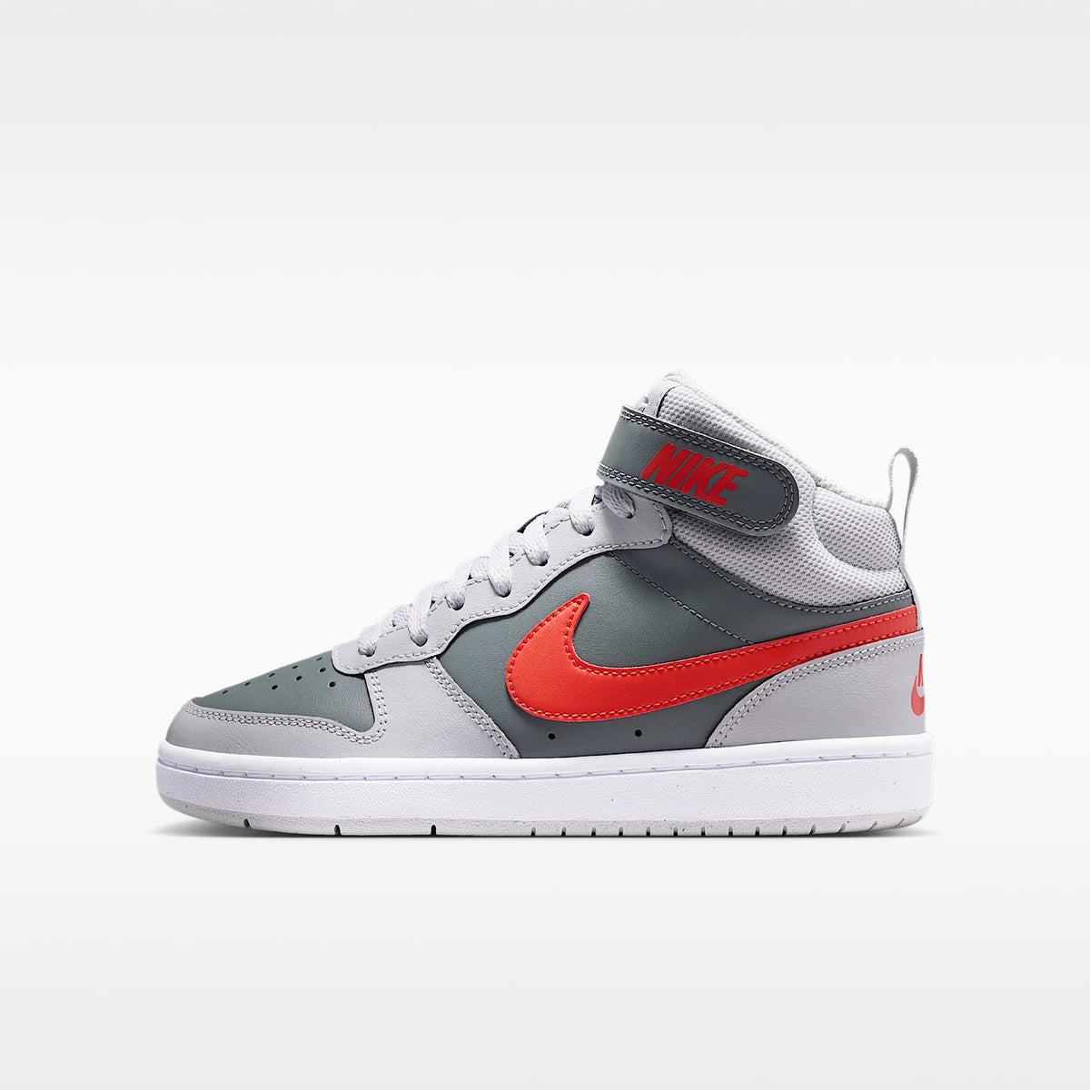 Nike Court Borough Mid 2 – Gris humo/Gris niebla/Blanco/Rojo picante – vista 1