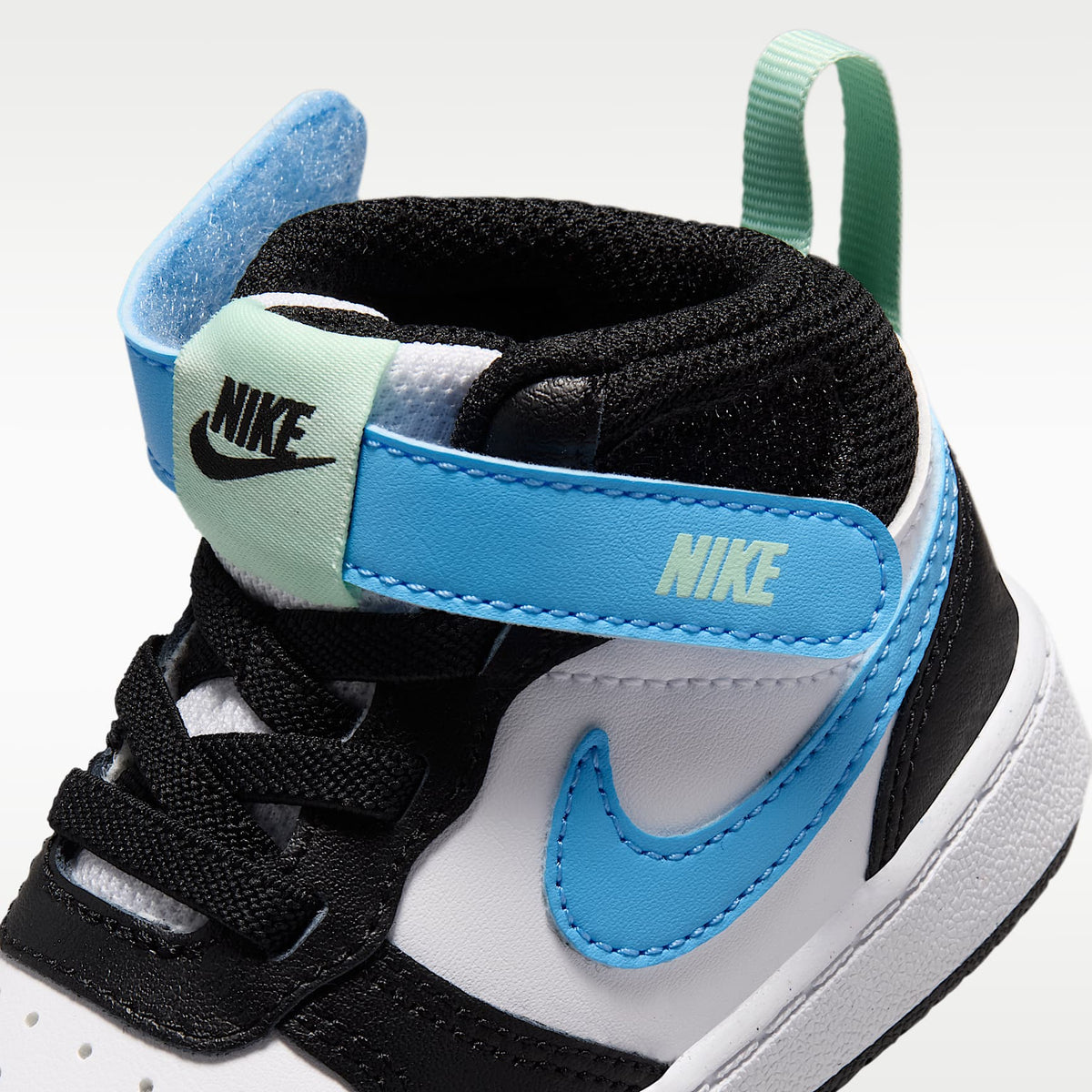 Nike Court Borough Mid 2 – Blanco/Negro/Verde ártico/Azul fútbol – vista 8