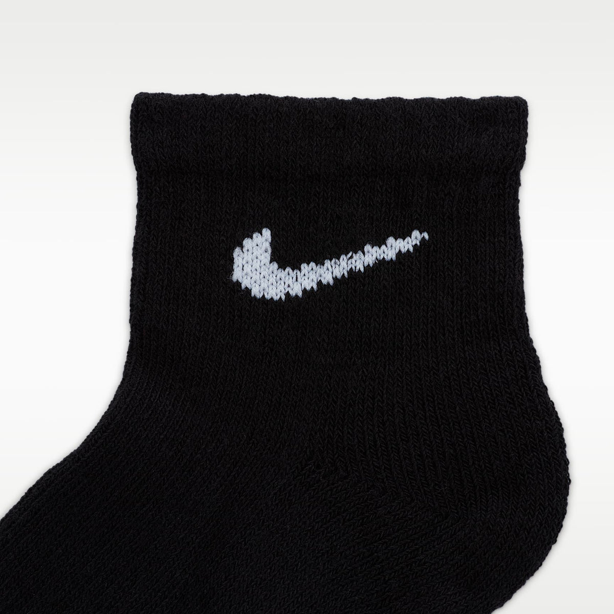 Calcetines al tobillo para niños talla pequeña (6 pares) Nike Dri-FIT Performance Basics – Negro – vista 4
