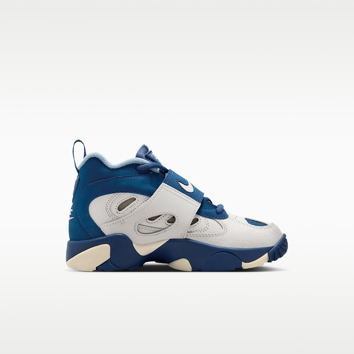 Nike Diamond Turf II – Vela/Gris azulado/Oro metalizado/Azul marino místico – vista 3