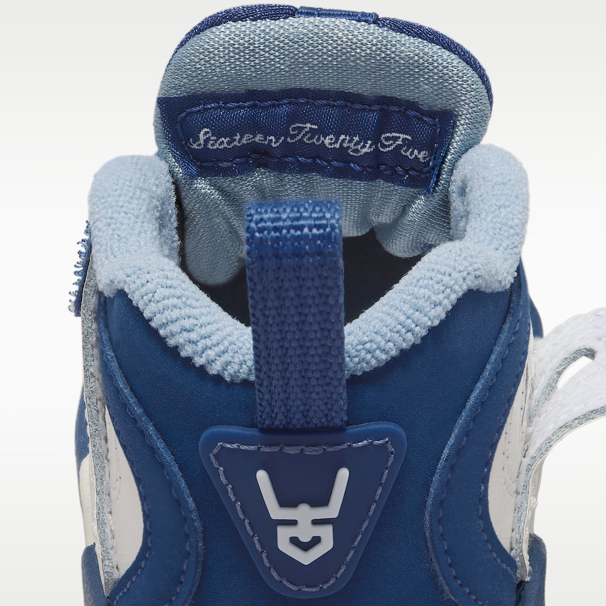 Nike Diamond Turf II – Vela/Gris azulado/Oro metalizado/Azul marino místico – vista 8