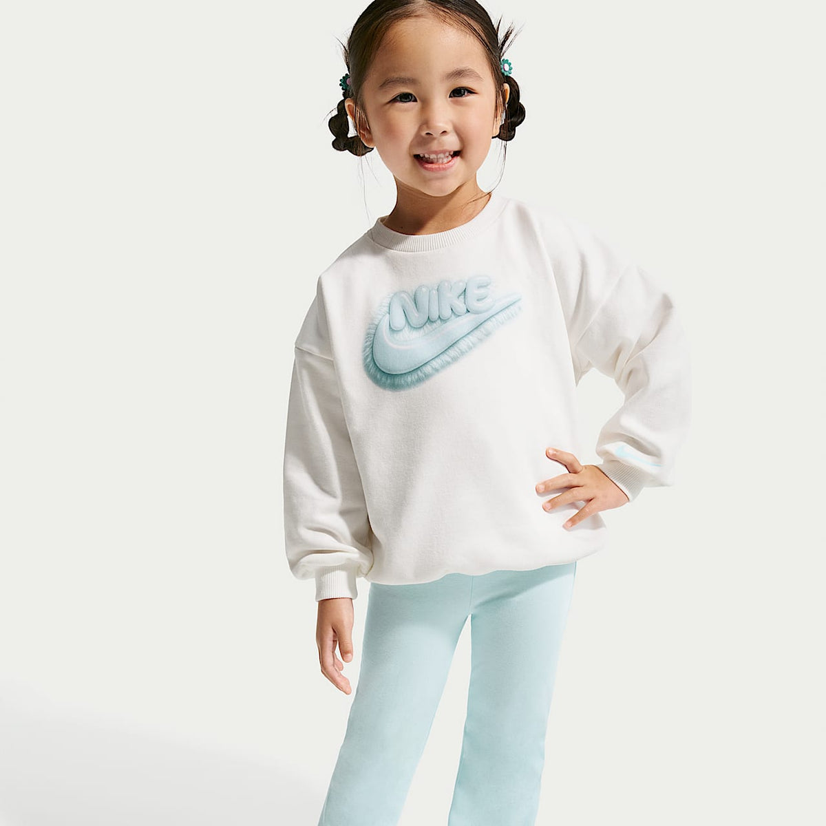 Conjunto Nike Dream Float Boyfriend Crew 26P487-G25 para Niños