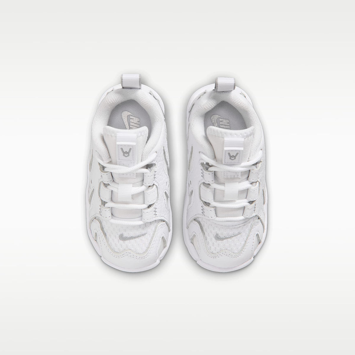 Nike DT Max '96 Low – Blanco/Blanco/Gris humo claro/Plata metalizado – vista 4