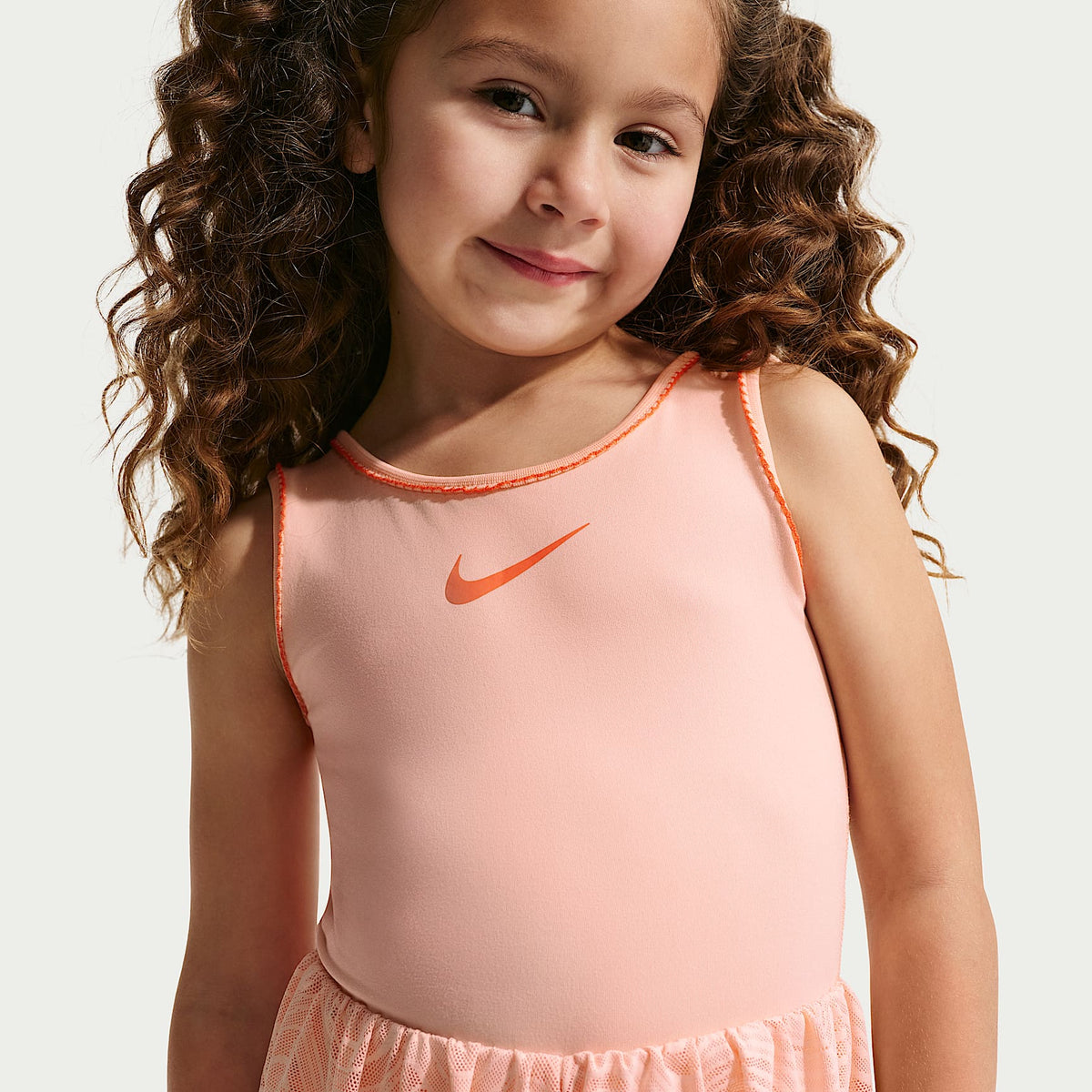 Enterito runsie Dri-FIT Easy Breezy para niños talla pequeña Nike – Naranja ártico – vista 2