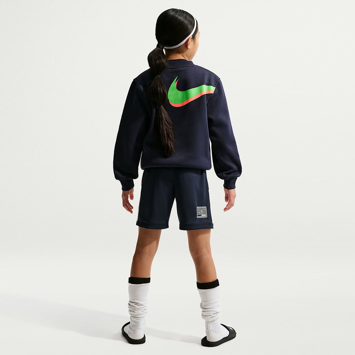 Shorts de futbol Nike Dri-FIT Academy Erling Haaland para niños talla grande – Obsidiana/Blanco/Verde strike/Verde strike – vista 7